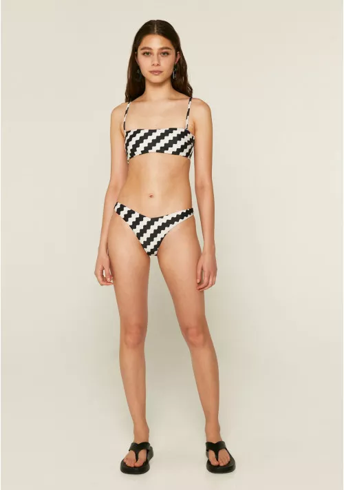 Braguita de bikini brasileña con estampado de zigzag