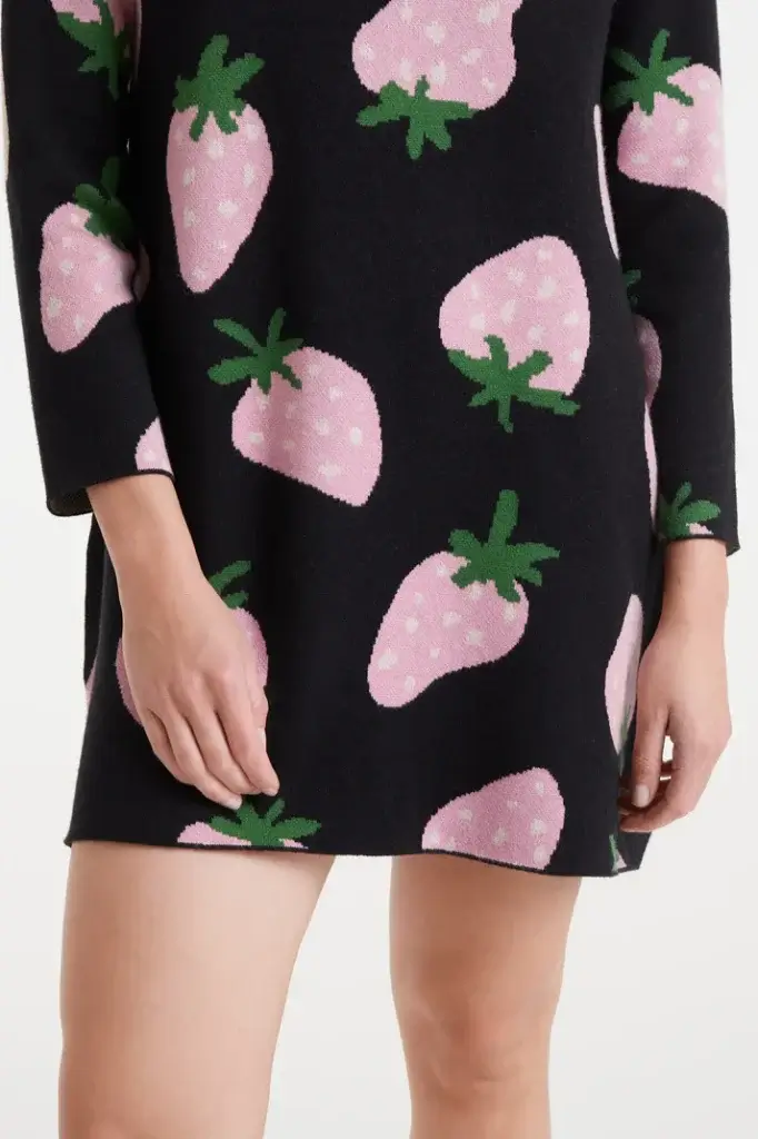 Vestido corto de punto fresas