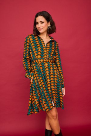 Vestido midi triángulo verde.