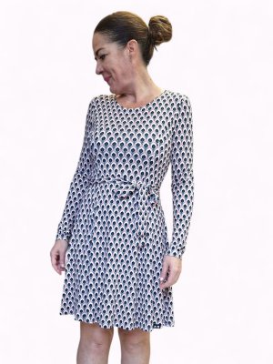 Vestido de punto con estampado de hojitas