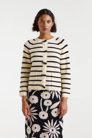 Rebeca rayas blanco y negro