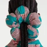 Scrunchie con forma de flor Tigres rosas