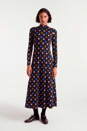 Vestido midi negro corazones