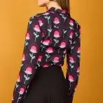 Camisa flor rosa