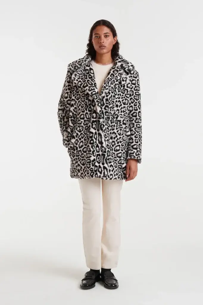 Abrigo pelito animal print