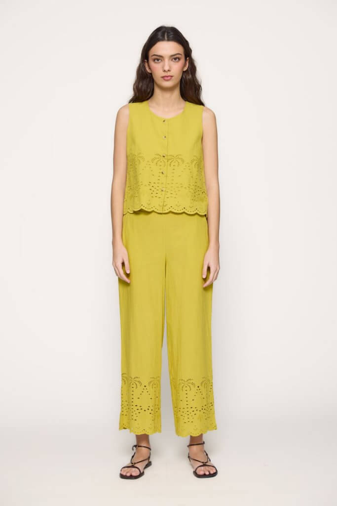 Pantalón troquelado palmeras