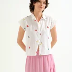 Camisa blanca frutas