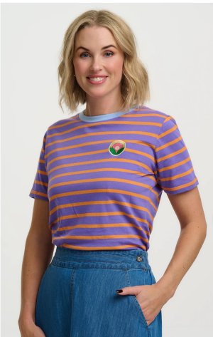 Camiseta rayas moradas y naranjas