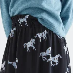 Falda Horse