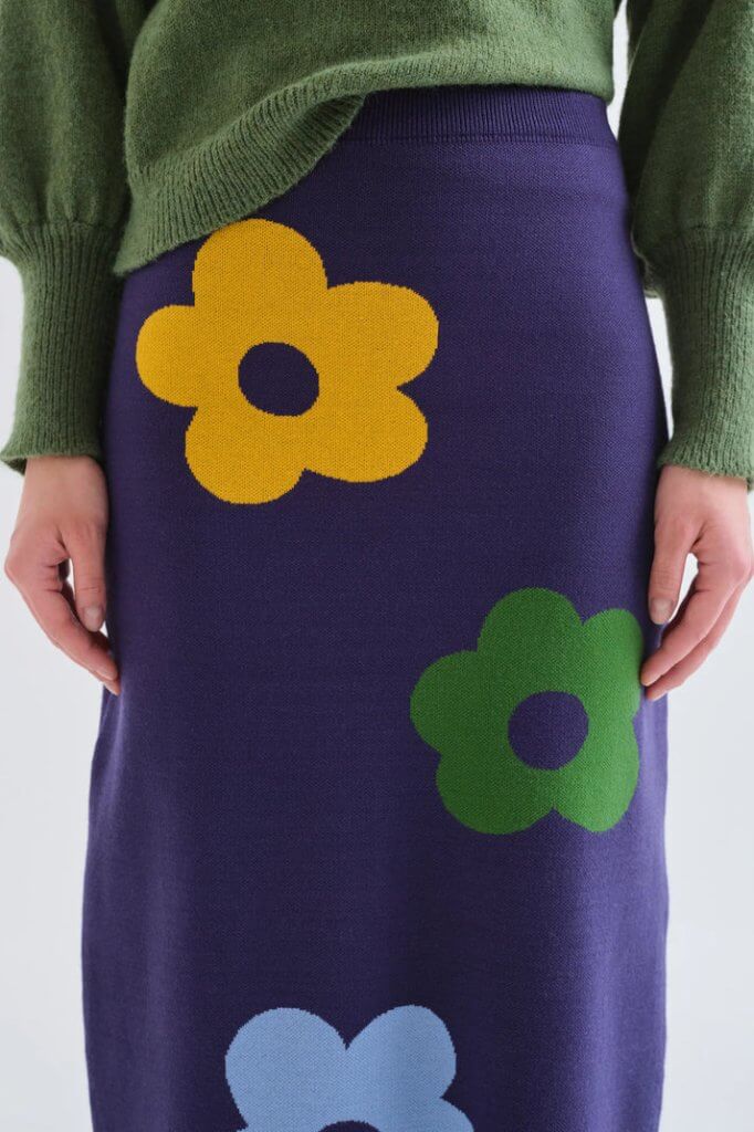 Falda punto flores