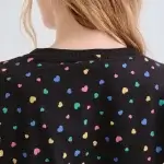 Camiseta corazones de colores