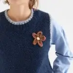 Chaleco azul marino flor