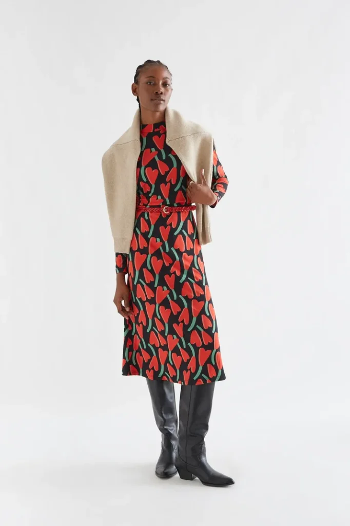 Vestido corazones rojos