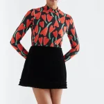 Top corazones rojos