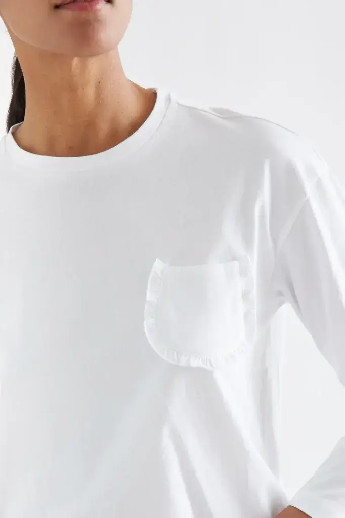Camiseta blanca bolsillo
